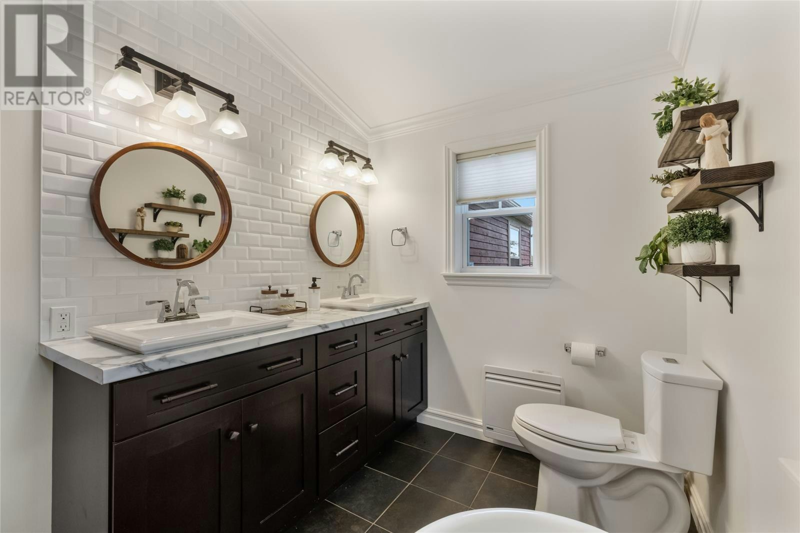 17 Appledore Place, St Johns, NL, A1B 2W8 - 29