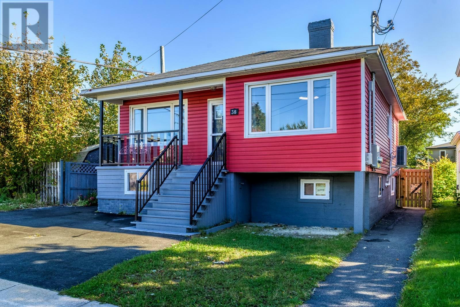 38 Smith Avenue, St Johns, NL, A1C 5G1