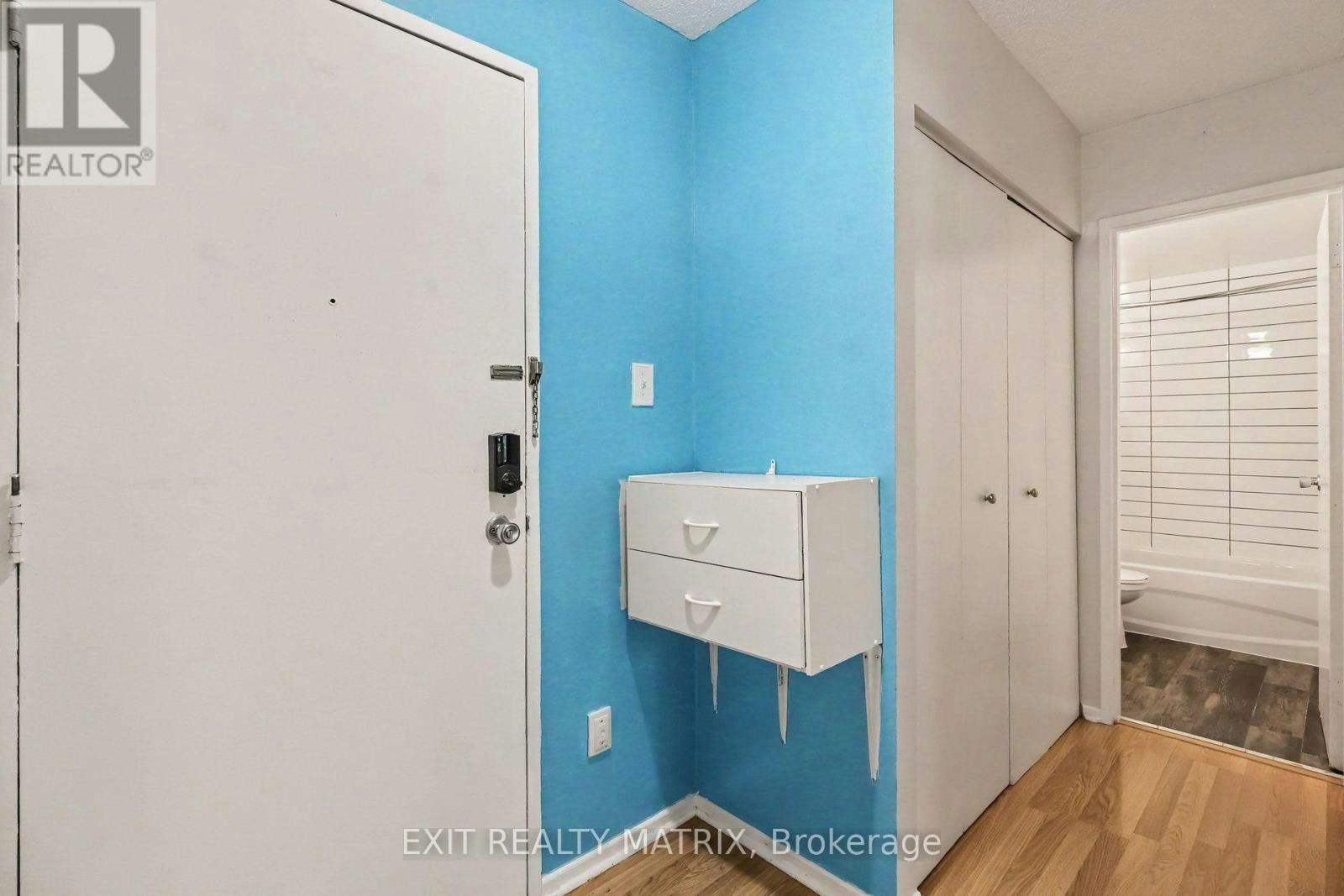 203 C-2044 Arrowsmith Drive, Ottawa, ON, K1J 7V8 - 3