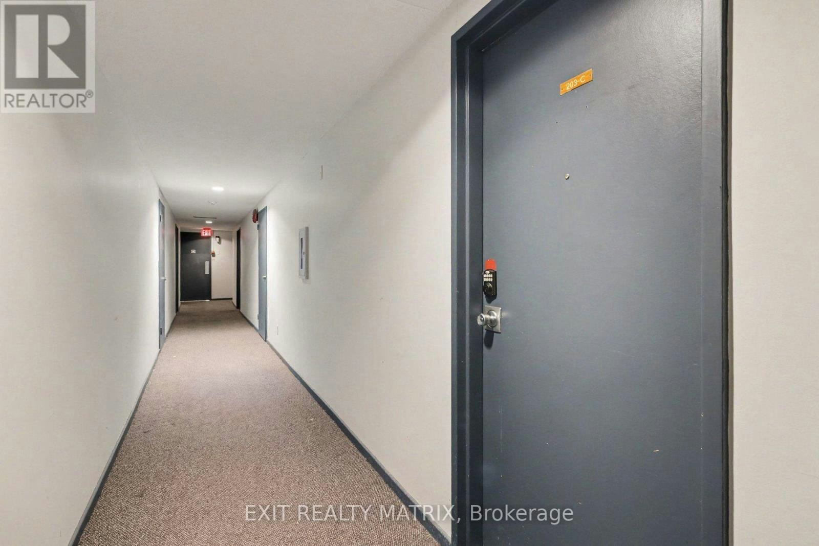203 C-2044 Arrowsmith Drive, Ottawa, ON, K1J 7V8 - 2