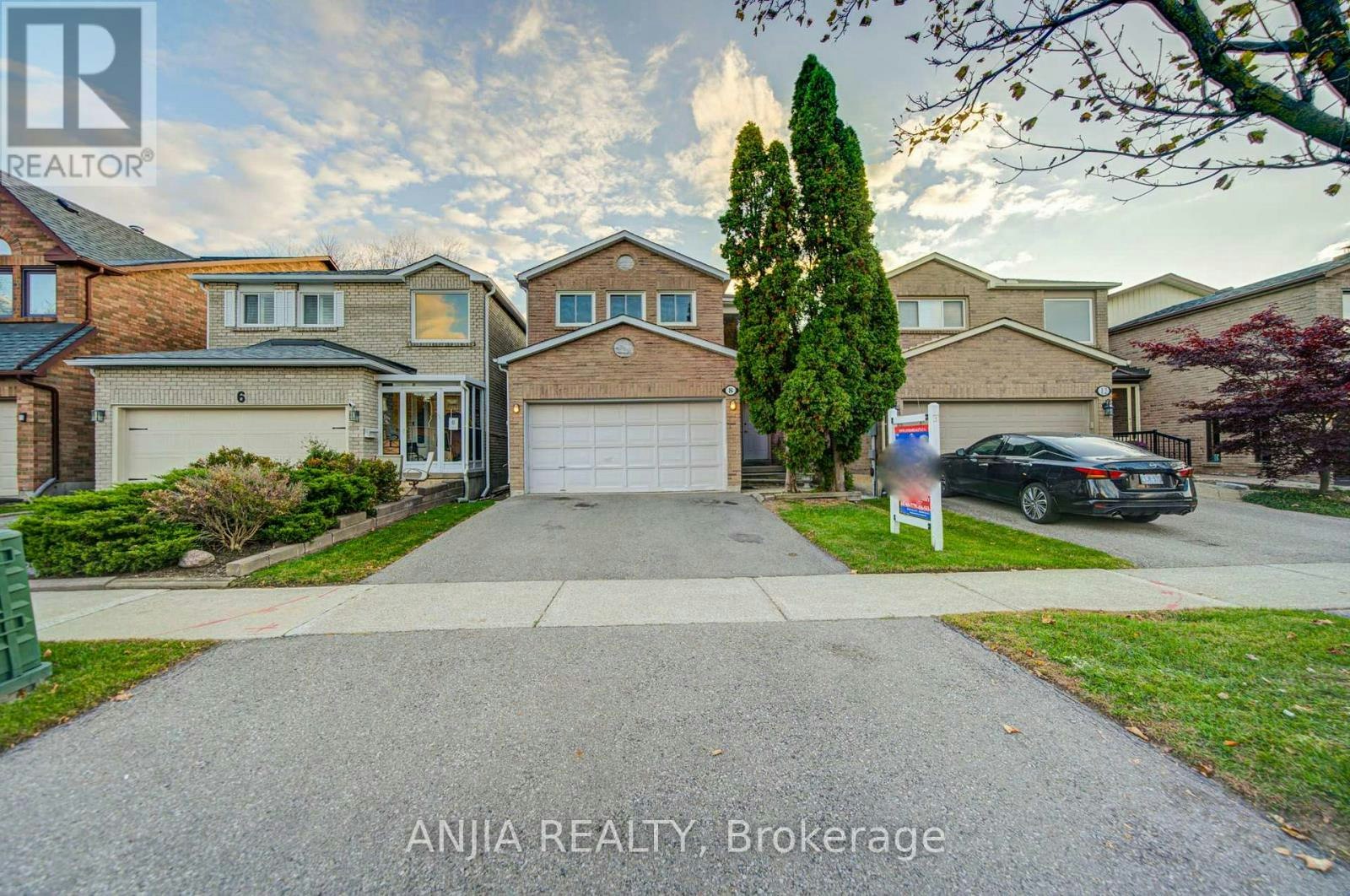 8 Millcroft Way, Vaughan, ON, L4J 6P2