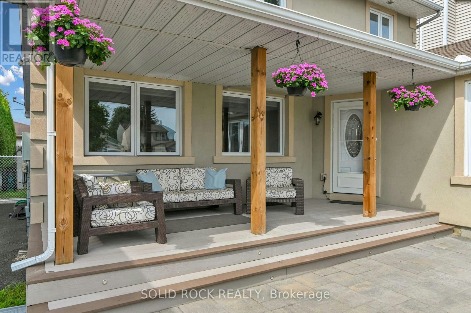 253 Cote Royale Crescent, Ottawa, ON, K1E 3L4
