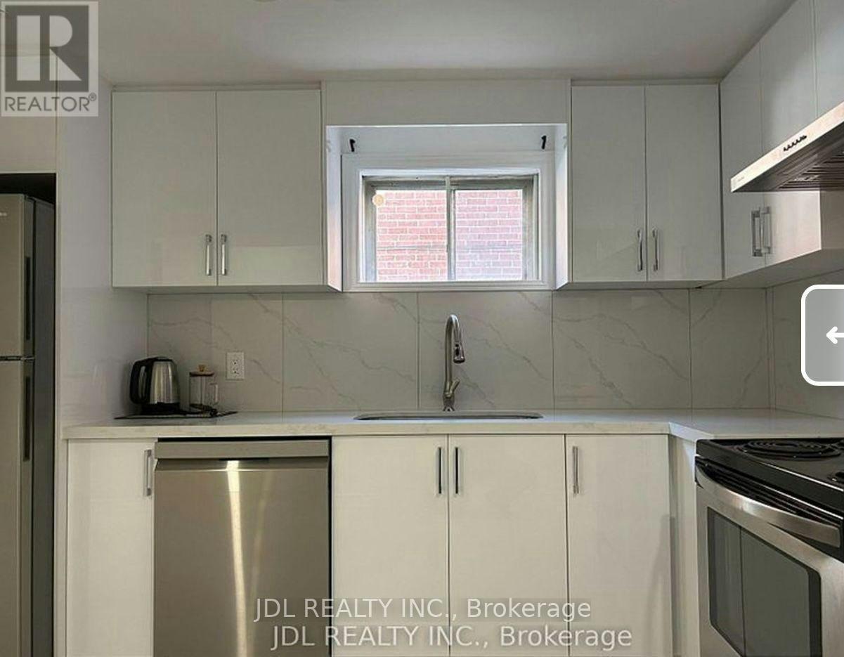 13 Pawnee Ave Avenue, Toronto, ON, M2H 3C6