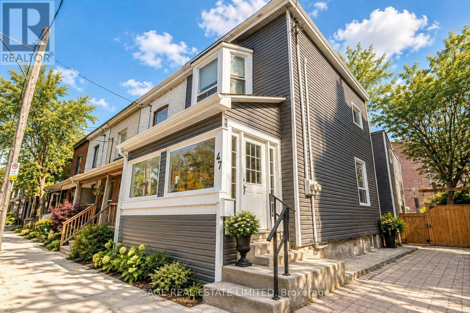 47 Jones Avenue, Toronto, ON, M4M 2Z7