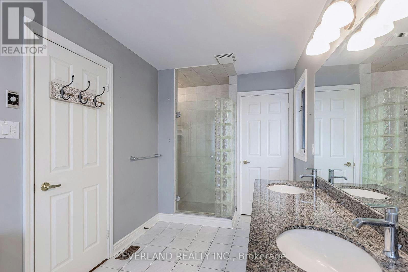 173 Thompson Drive, East Gwillimbury, ON, L9N 1E2 - 12