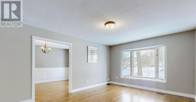 173 Thompson Drive, East Gwillimbury, ON, L9N 1E2