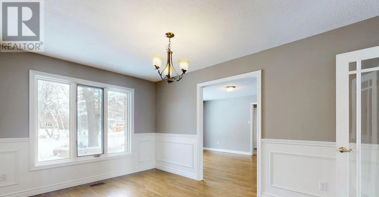 173 Thompson Drive, East Gwillimbury, ON, L9N 1E2 - 2
