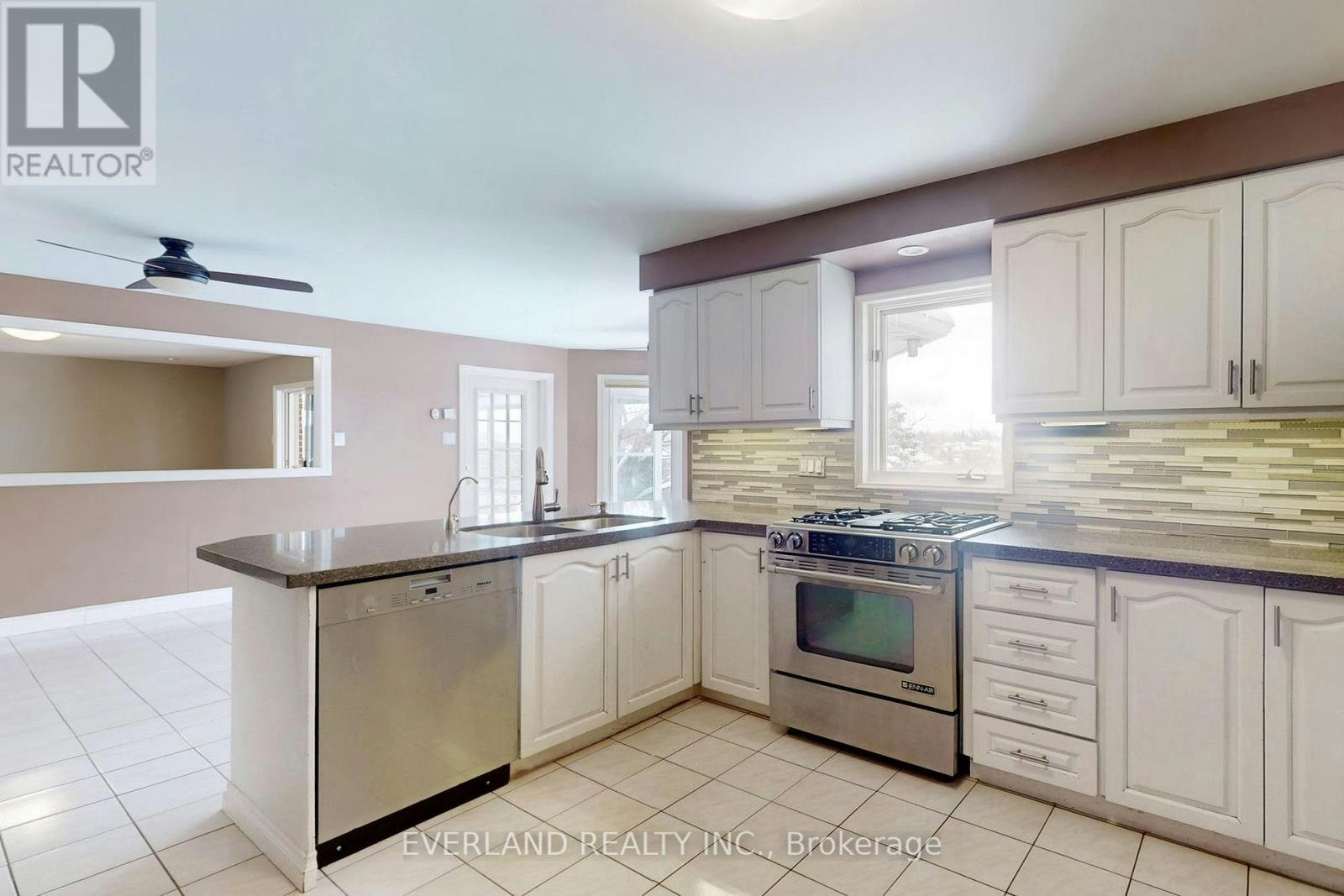 173 Thompson Drive, East Gwillimbury, ON, L9N 1E2 - 6