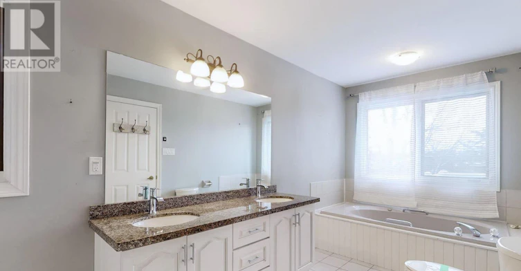 173 Thompson Drive, East Gwillimbury, ON, L9N 1E2 - 11