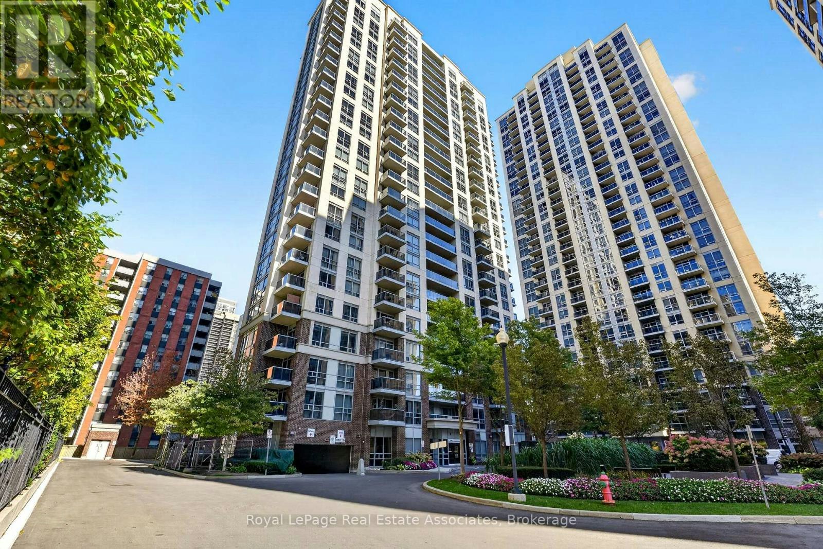 1804-5 Michael Power Place, Toronto, ON, M9A 0A3