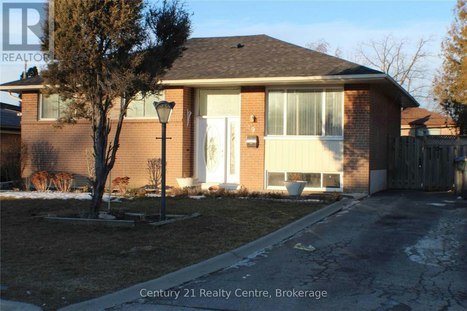 UPPER LVL-19 Athlone Avenue, Brampton, ON, L6T 2N5