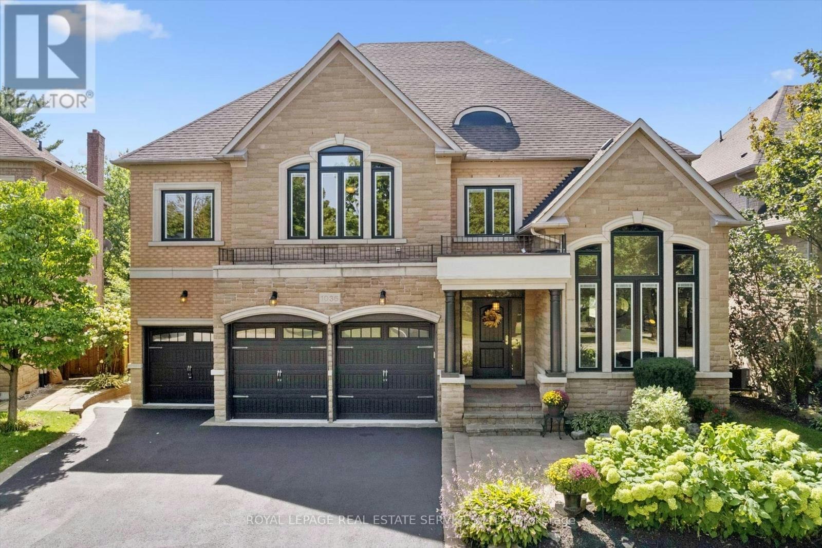 1036 Valley Crest Circle, Oakville, ON, L6H 6W8