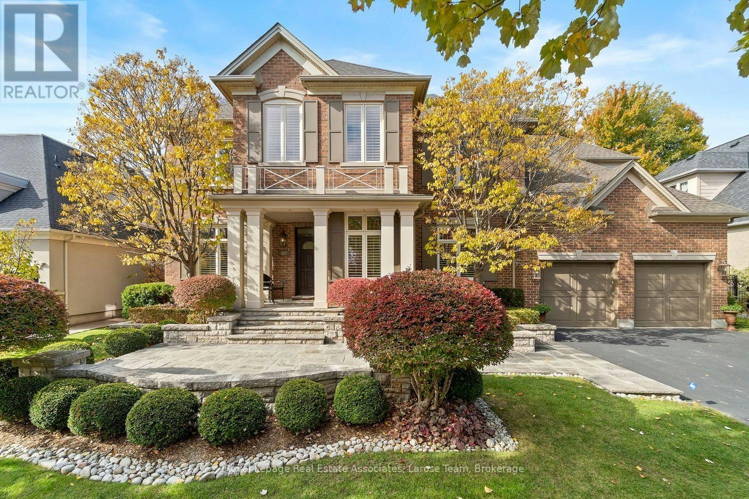 562 Gladwyne Court, Mississauga, ON, L5H 4L4