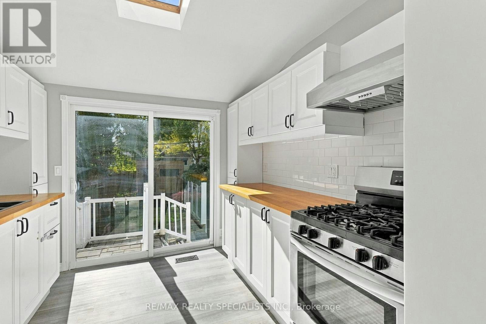 141 Lake Crescent, Toronto, ON, M8V 1W2 - 9