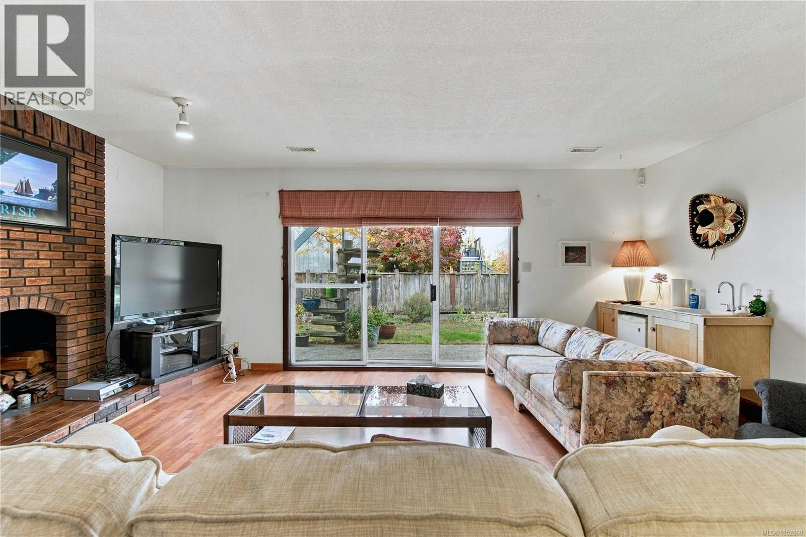 6728 Medd Road - 5