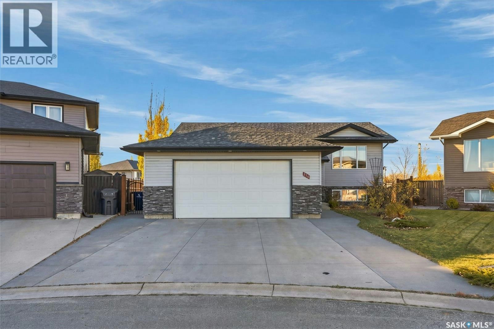 878 Cedar Terrace, Martensville, SK, S0K 2T2