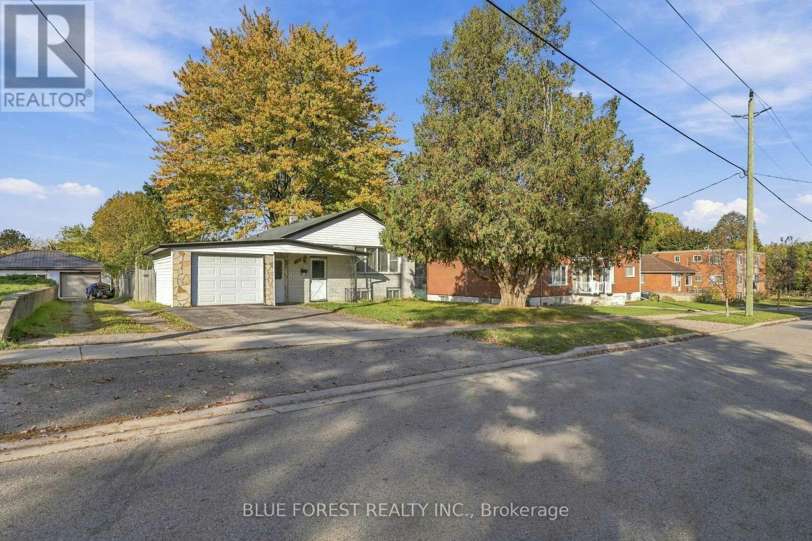 105 Chesterfield Avenue, London, ON, N5Z 3M9