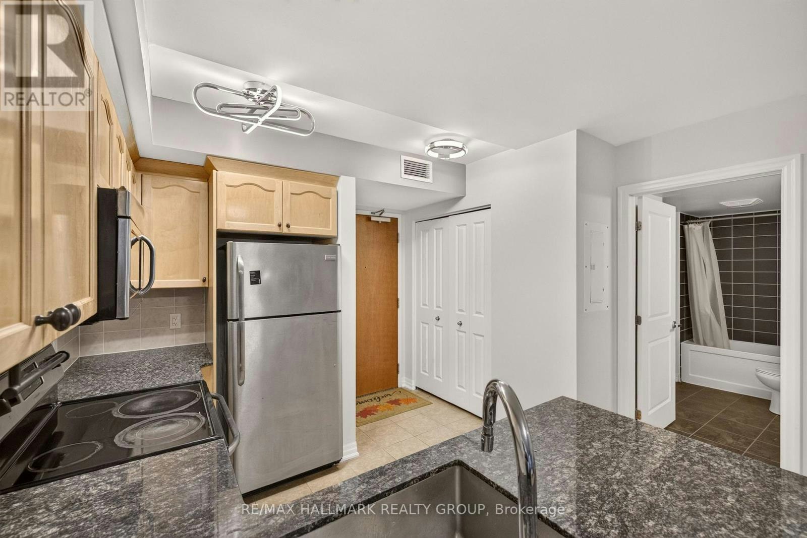 506-242 Rideau Street, Ottawa, ON, K1N 0B7 - 3