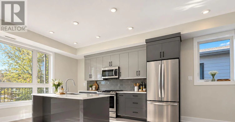 3-300 Elmgrove Avenue, Ottawa, ON, K1Z 6V1 - 3
