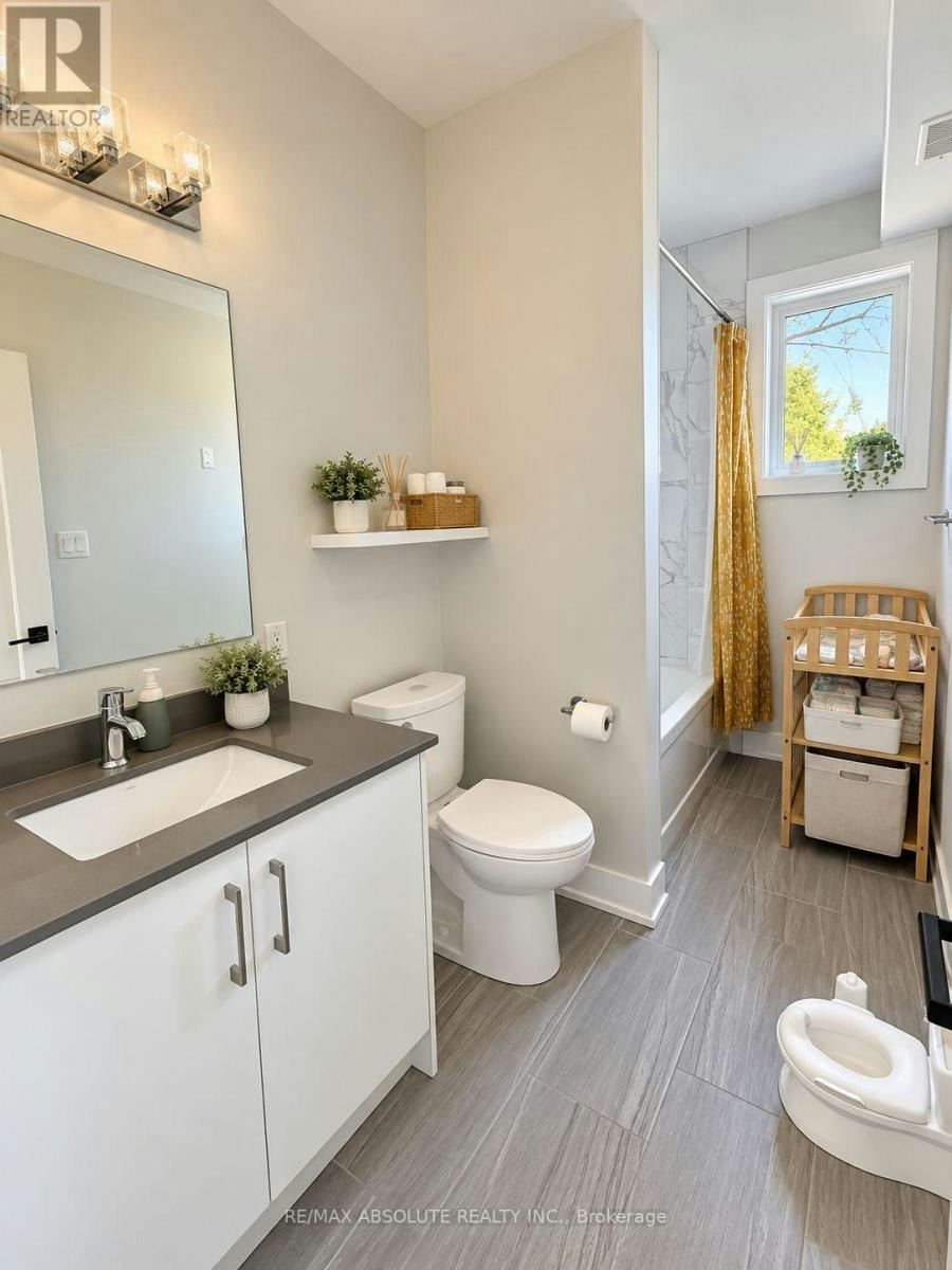 3-300 Elmgrove Avenue, Ottawa, ON, K1Z 6V1 - 7