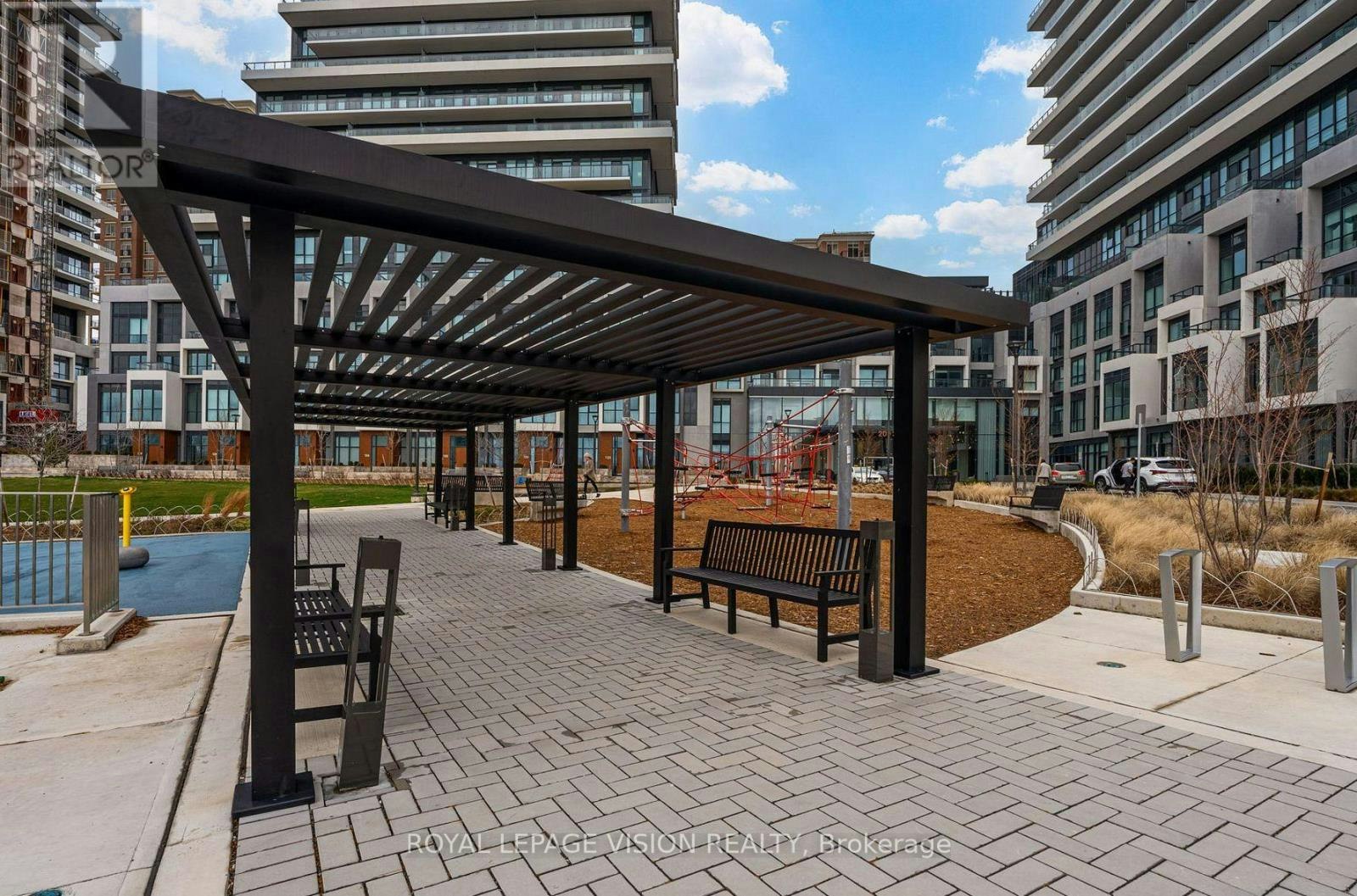404-30 Inn ON The Park Drive, Toronto, ON, M3C 0P7 - 17