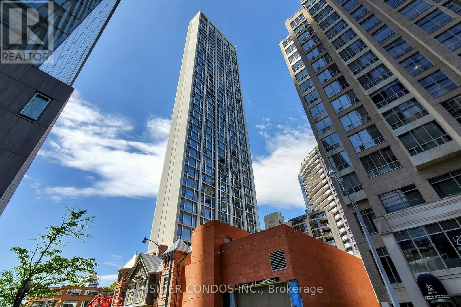 1703-1315 Bay Street, Toronto, ON, M5R 2C4
