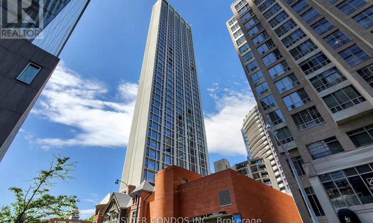 1703-1315 Bay Street