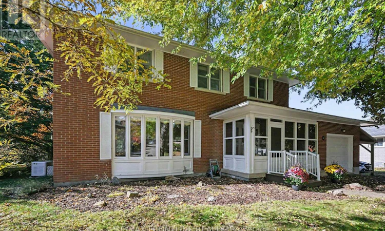 12 Glenview Crescent