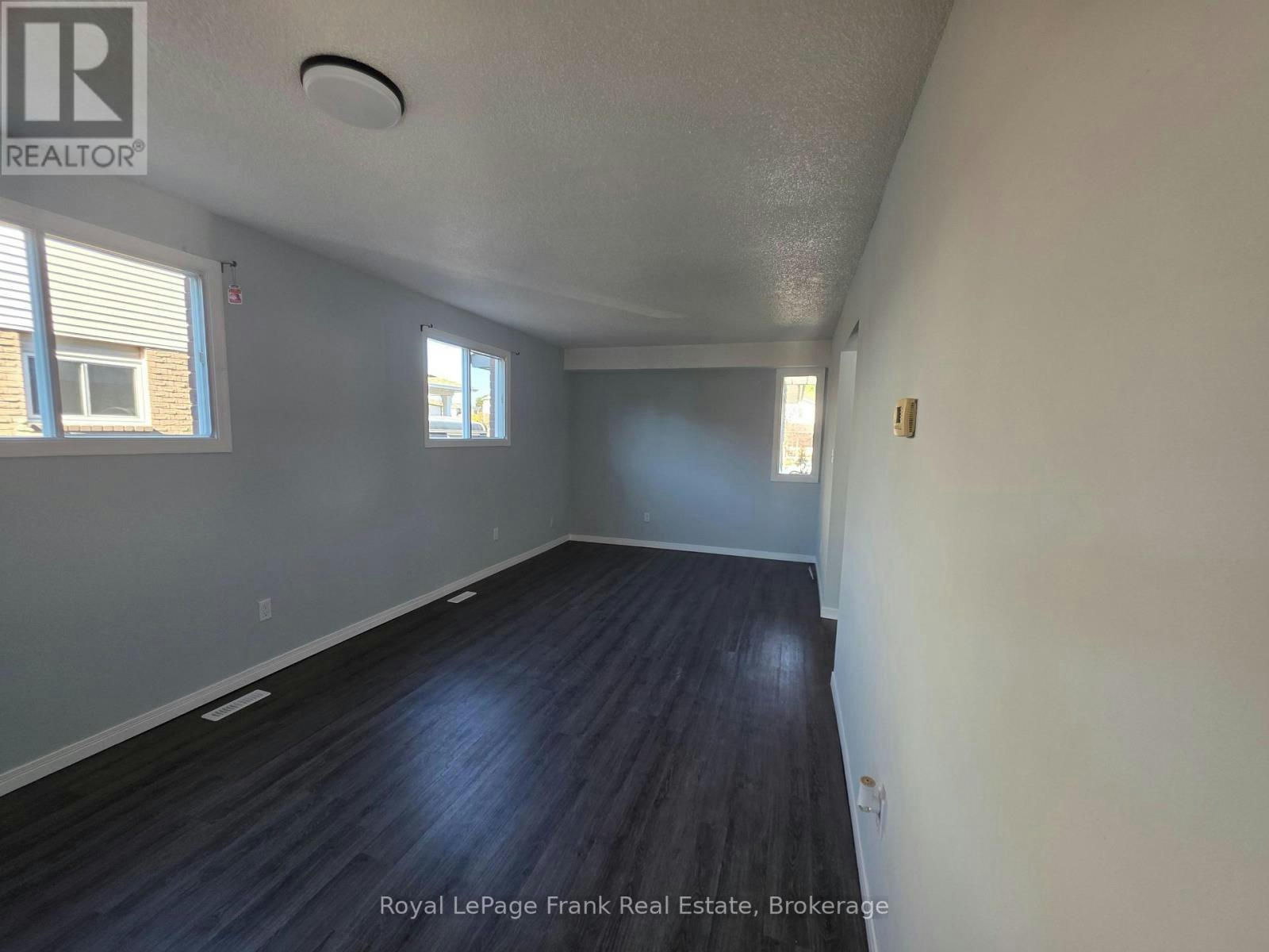 35 Kingsview Court, Clarington, ON, L1E 1E7 - 11