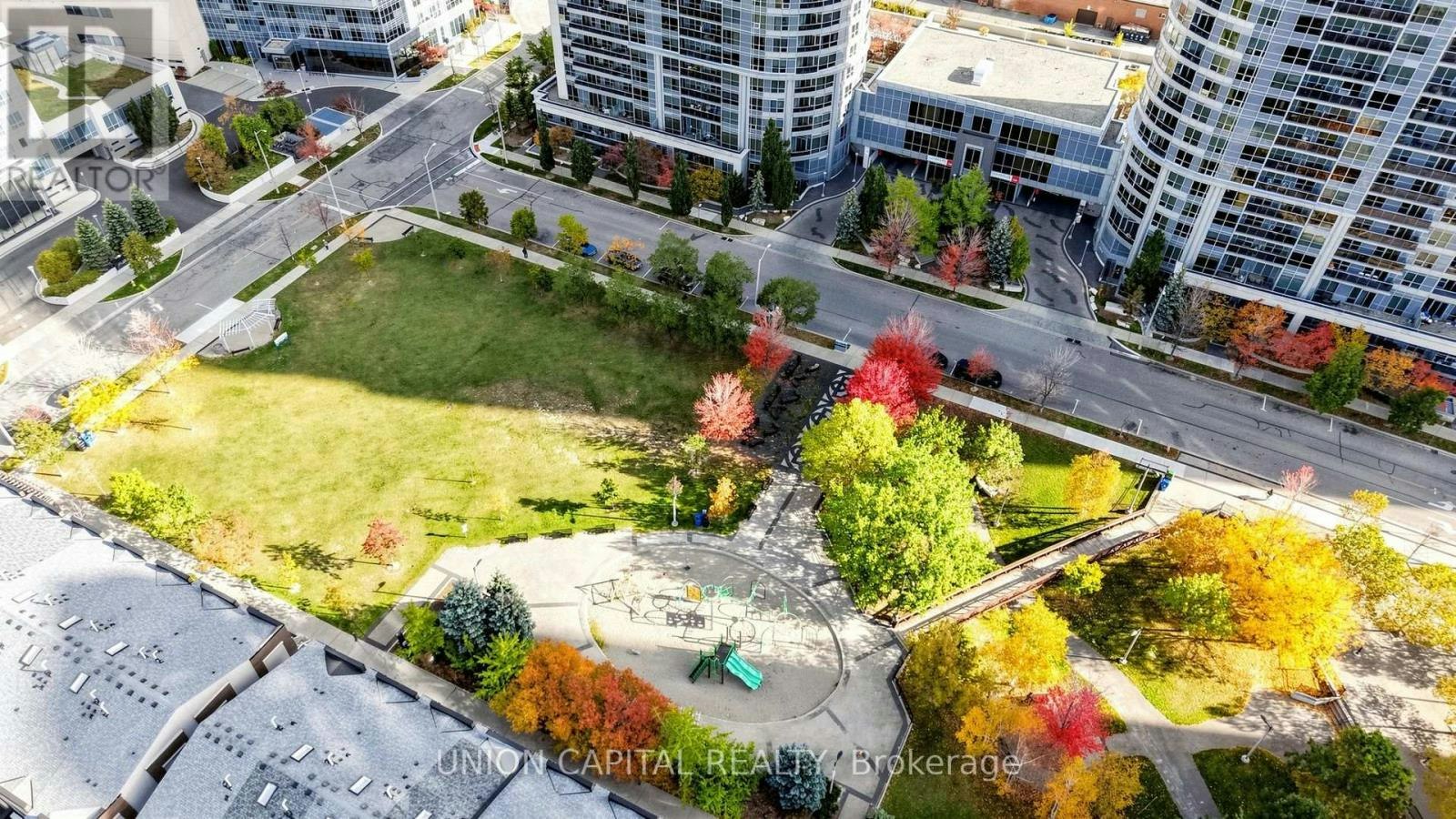 214-181 Village Green Square, Toronto, ON, M1S 0K6
