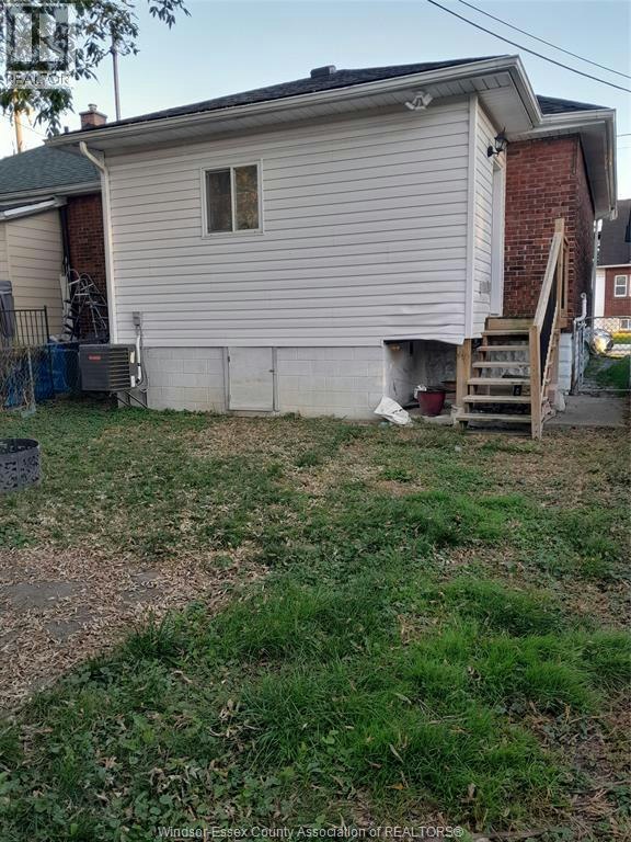 1124 Ellis Street East, Windsor, ON, N8X 2J3 - 15