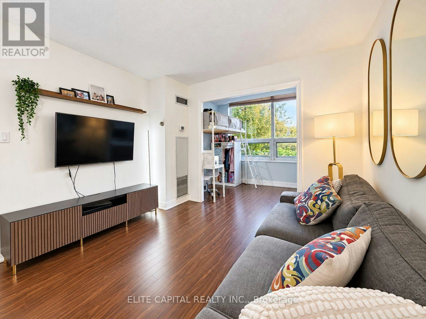 115-326 Major Mackenzie Drive E, Richmond Hill, ON, L4C 8T4 - 4