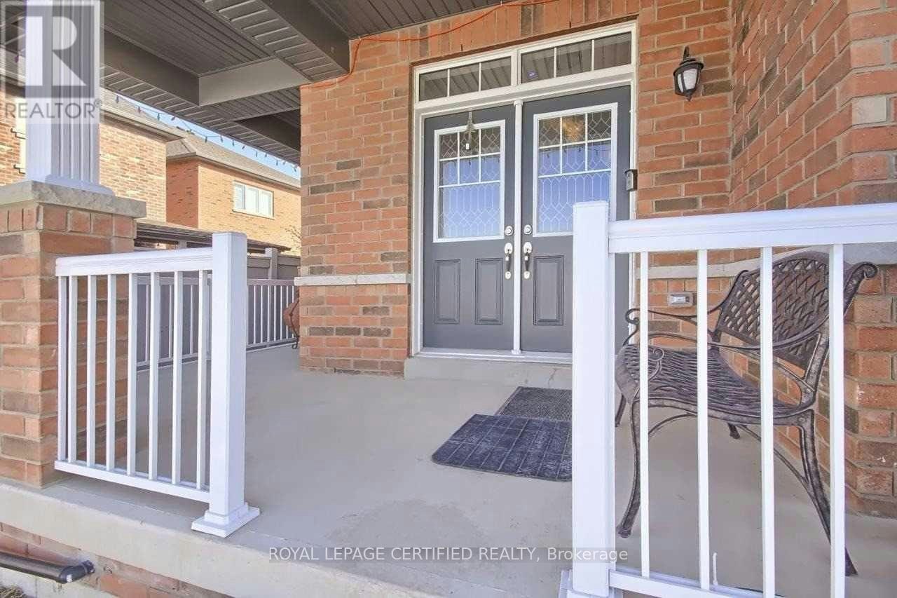 170 Gibson Circle, Bradford West Gwillimbury, ON, L6B 1H9 - 2