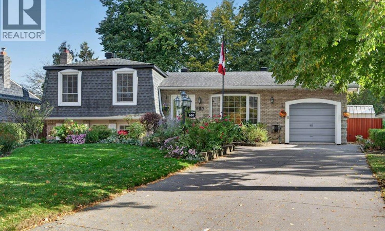 600 Holly Hill Crescent