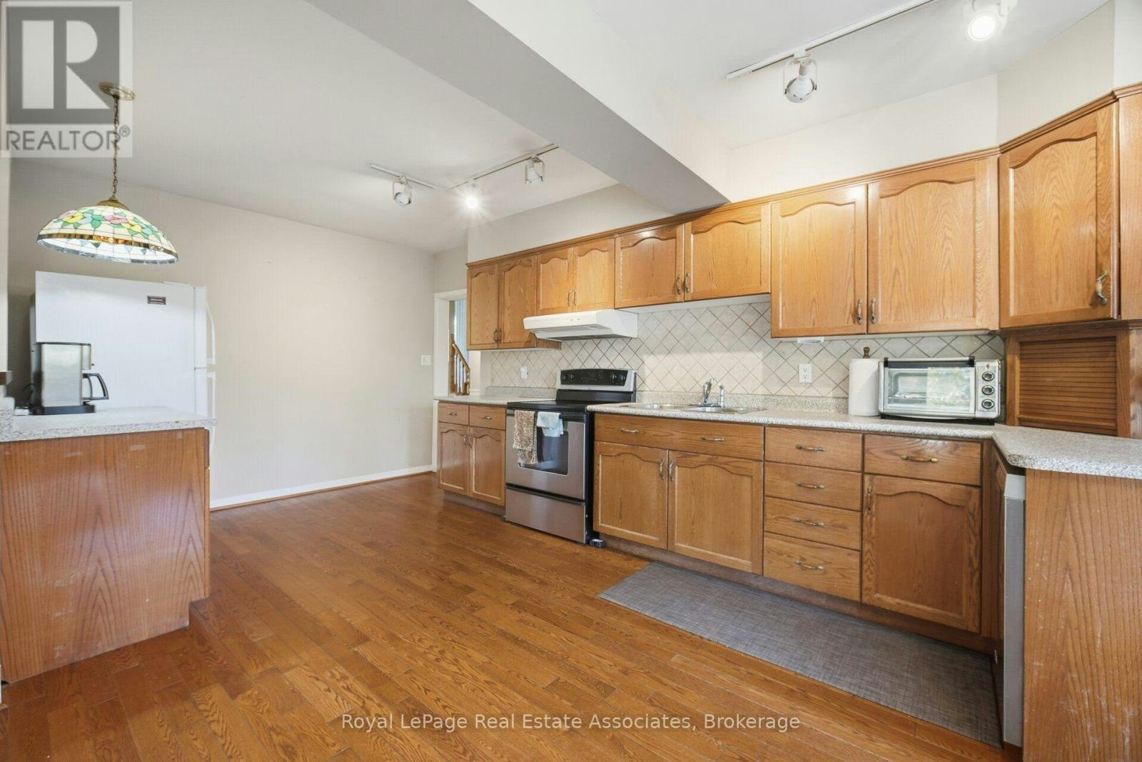 1636 Springwell Avenue, Mississauga, ON, L5J 3H9 - 14