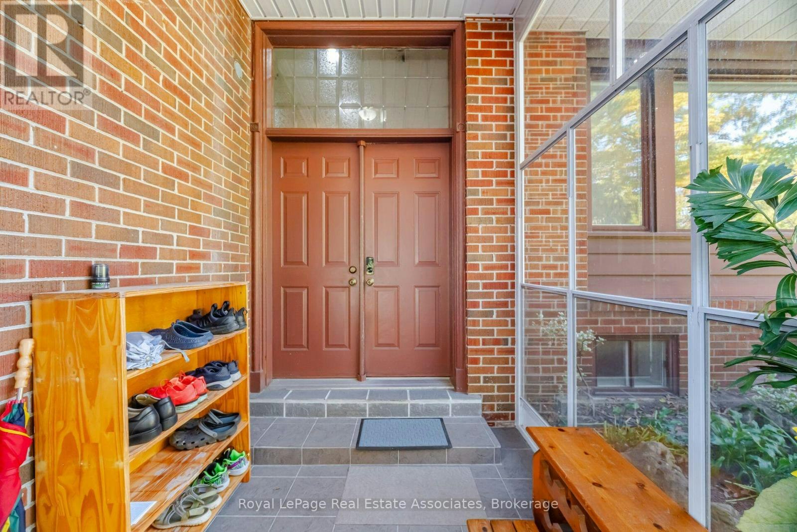 1636 Springwell Avenue, Mississauga, ON, L5J 3H9 - 5