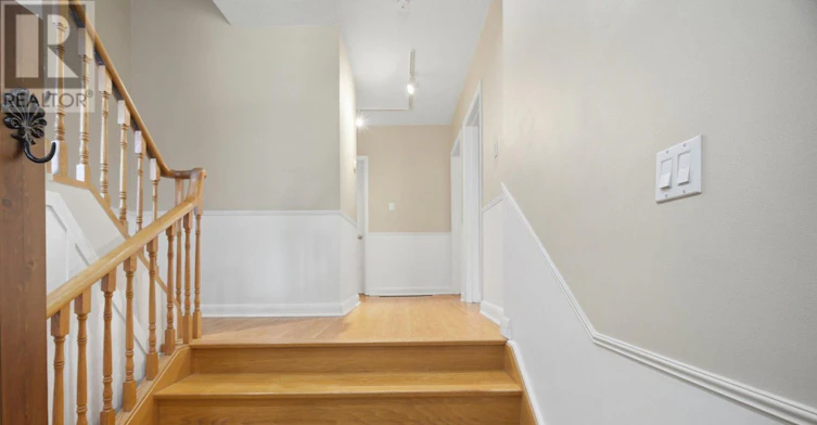 1636 Springwell Avenue, Mississauga, ON, L5J 3H9 - 7