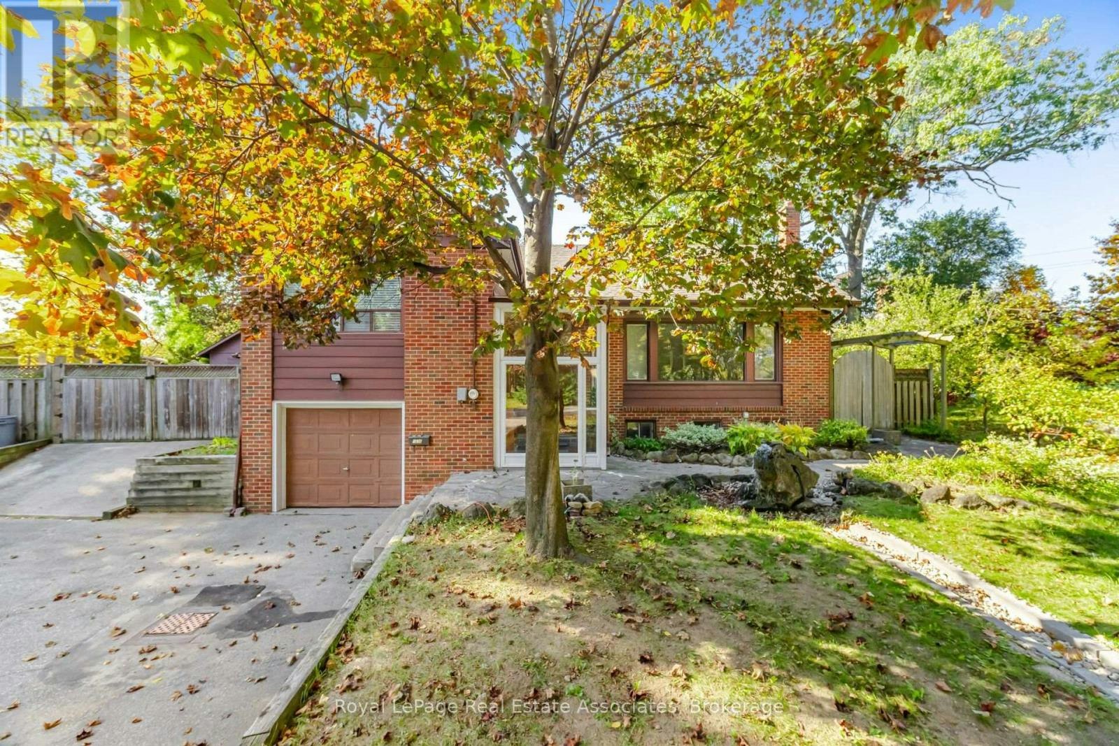 1636 Springwell Avenue, Mississauga, ON, L5J 3H9