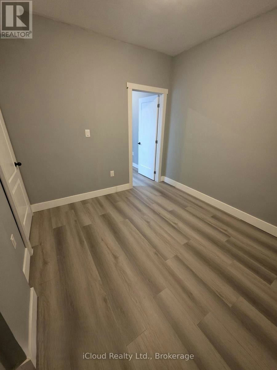 646 5th Street WEST, Hamilton, ON, L9C 3R2 - 7