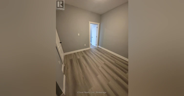 646 5th Street WEST, Hamilton, ON, L9C 3R2 - 7