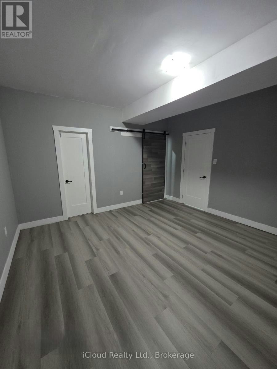 646 5th Street WEST, Hamilton, ON, L9C 3R2 - 8