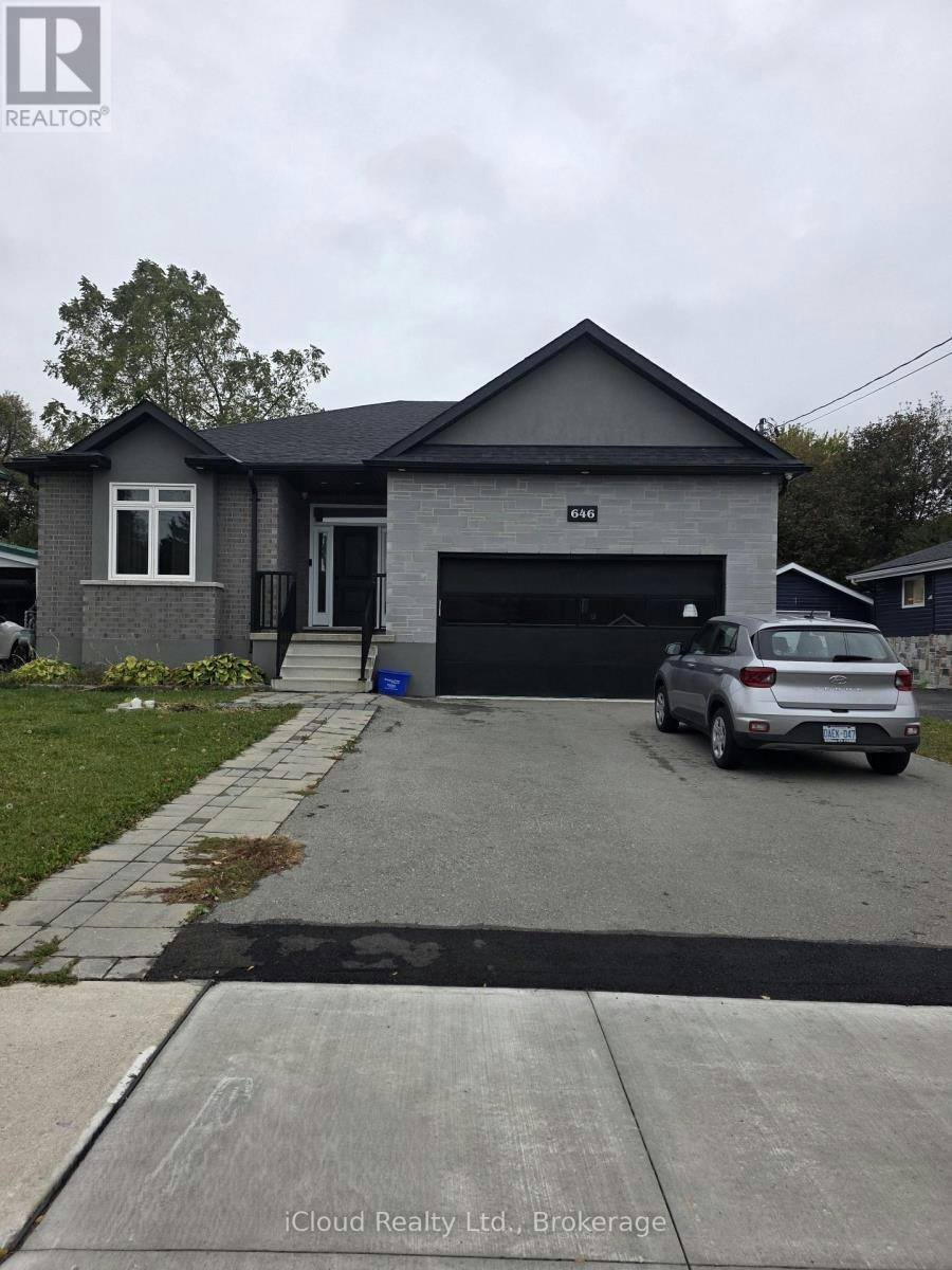646 5th Street WEST, Hamilton, ON, L9C 3R2