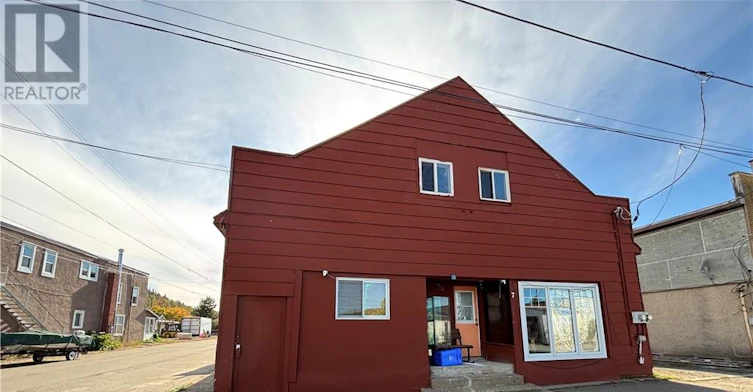 Upper-7 Second Avenue, Greater Sudbury, ON, P0M 1M0