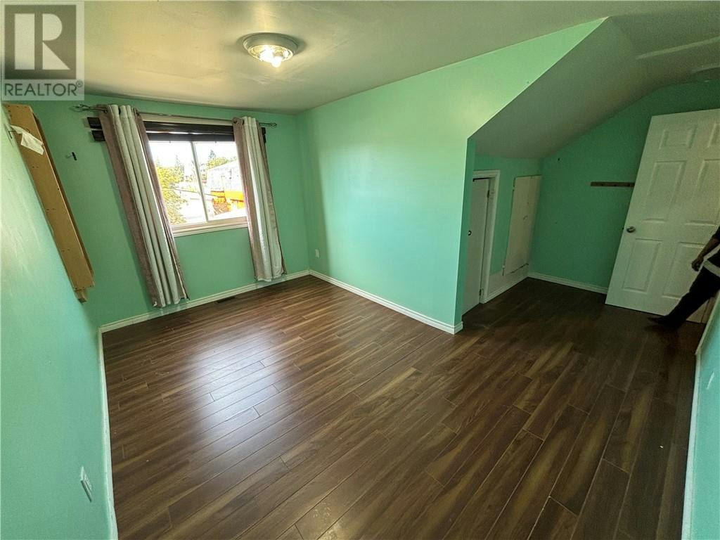 Upper-7 Second Avenue, Greater Sudbury, ON, P0M 1M0 - 10