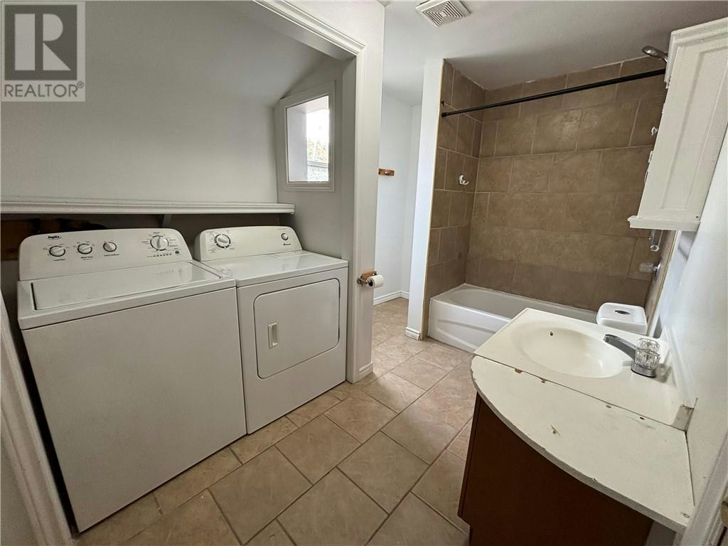 Upper-7 Second Avenue, Greater Sudbury, ON, P0M 1M0 - 15