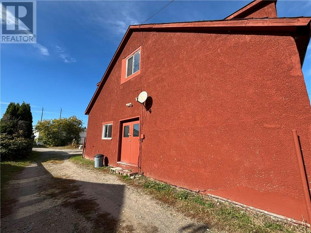 Upper-7 Second Avenue, Greater Sudbury, ON, P0M 1M0 - 2