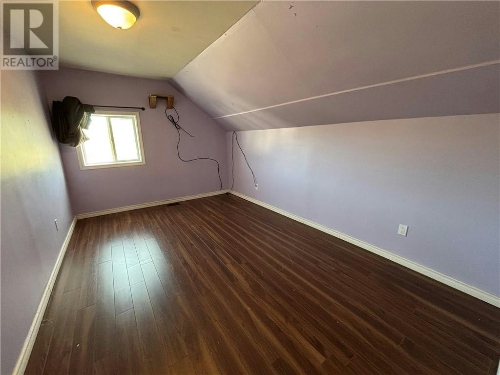 Upper-7 Second Avenue, Greater Sudbury, ON, P0M 1M0 - 12