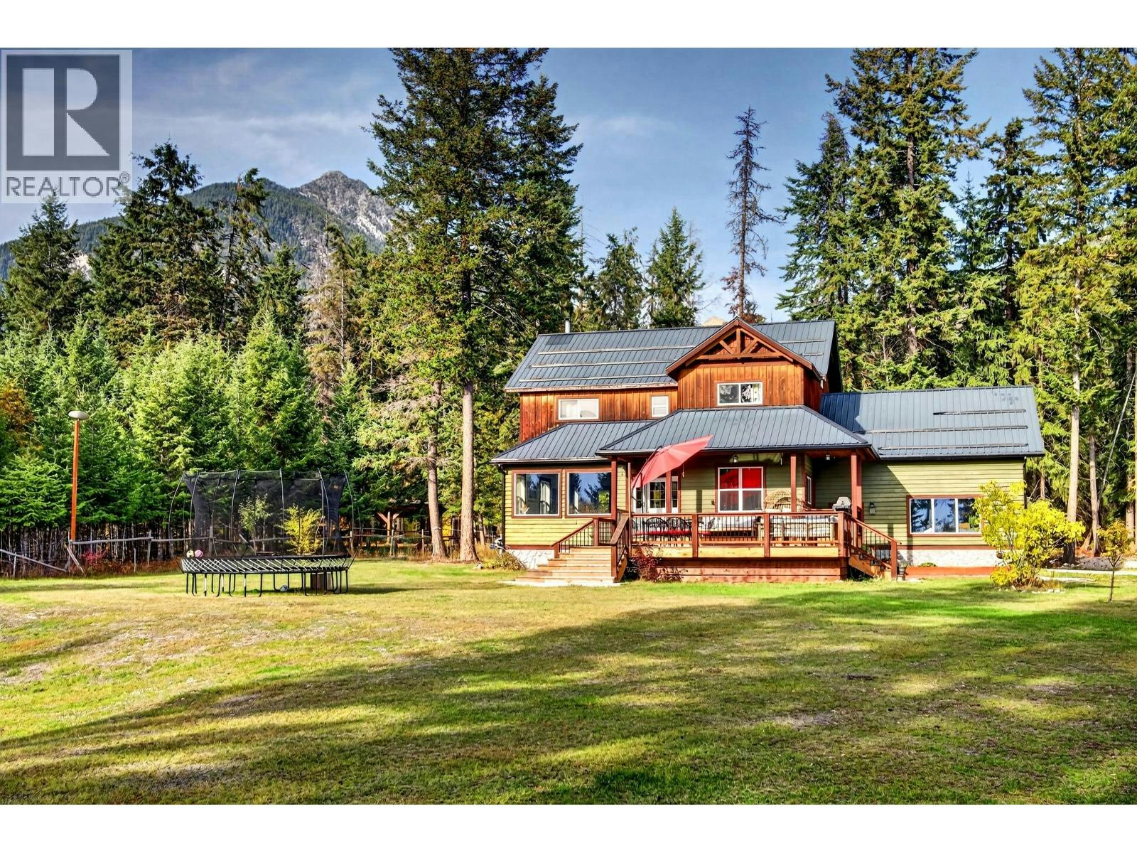 865 Barber Road, Golden, BC, V0A 1H1