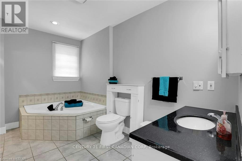 213 Wellington Street, London, ON, N6B 2L2 - 16