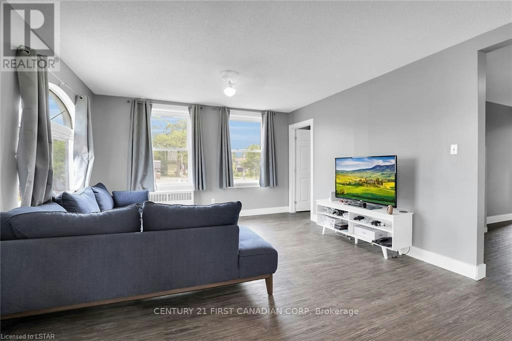 213 Wellington Street, London, ON, N6B 2L2 - 4